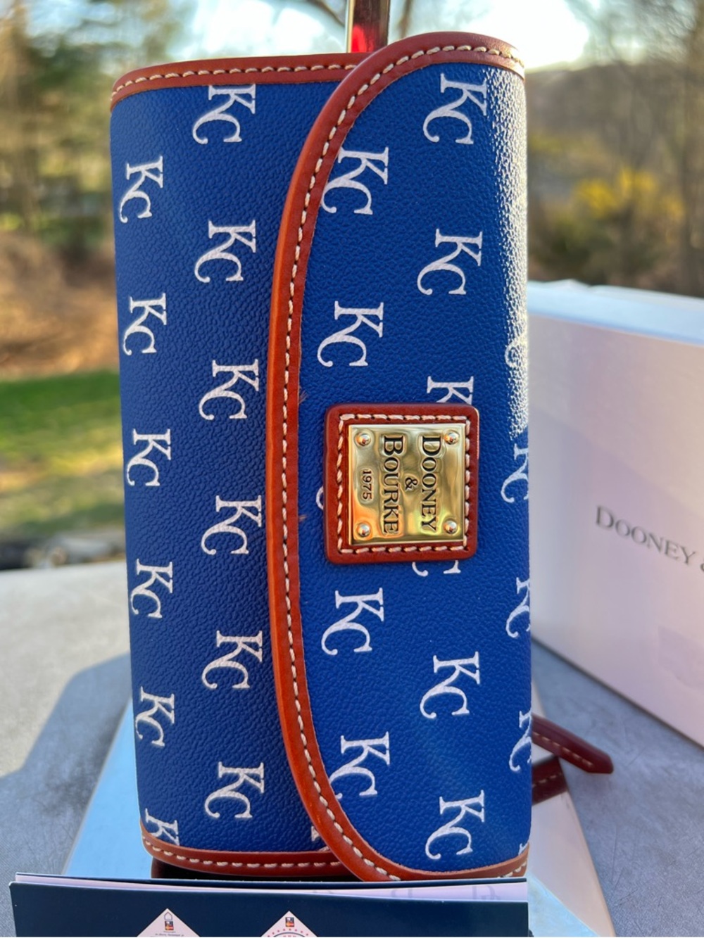 DOONEY AND BOURKE KANSAS  CITY ROYALS WOMEN’S TEAM COLOR CONTINENTAL CLUTCH ONLY